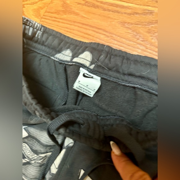 Nike Sportswear Club Fleece Men's Printed Joggers- Medium - EUC - Picture 10 of 11